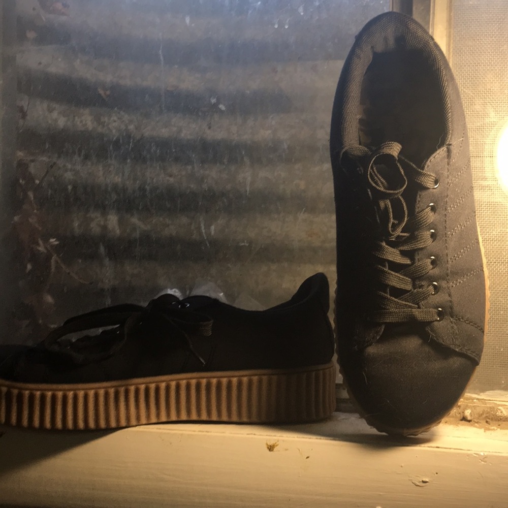 Shoes . Platforms sneakers